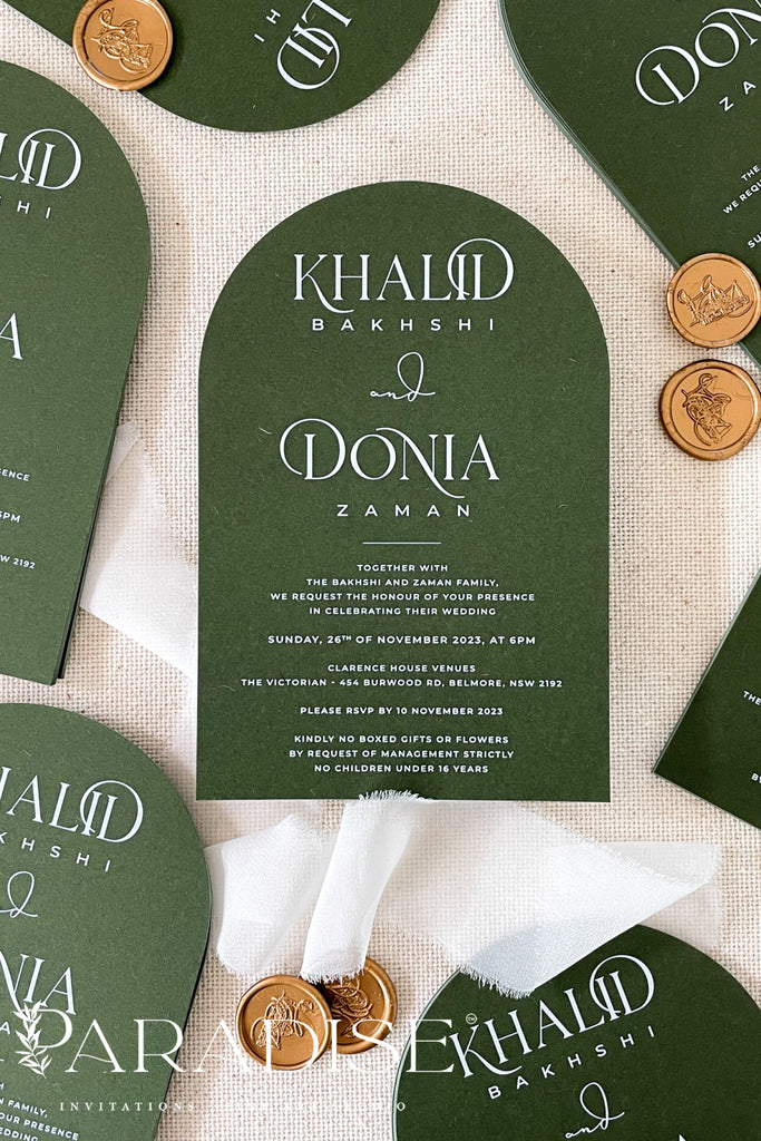 Mila Arch Wedding Invitation Sets