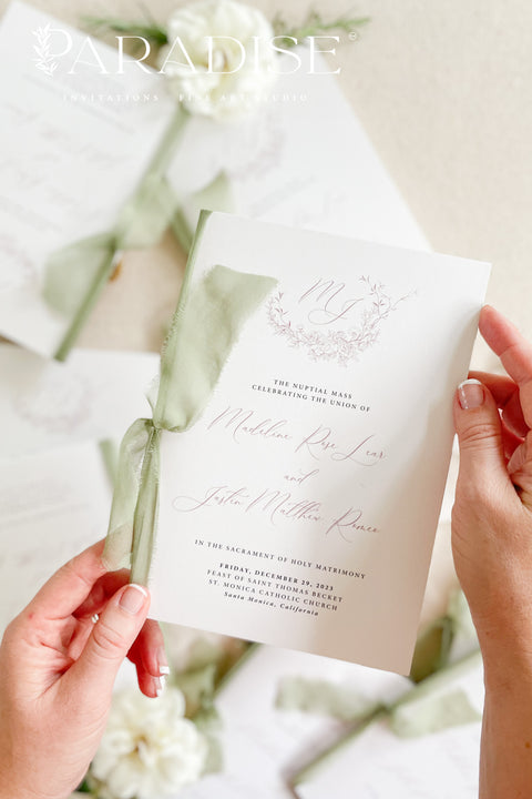 This wedding program features a beautifully hand-drawn sketch of your ceremony location, bringing meaning, storytelling, and personal charm to your celebration. Printed on premium cardstock and finished with a deep green ribbon and warm gold wax seal, it offers a refined balance of old-world elegance and modern minimalism. Perfect for estate weddings, outdoor ceremonies, and romantic fine-art themes, this program creates a memorable first impression for your guests.