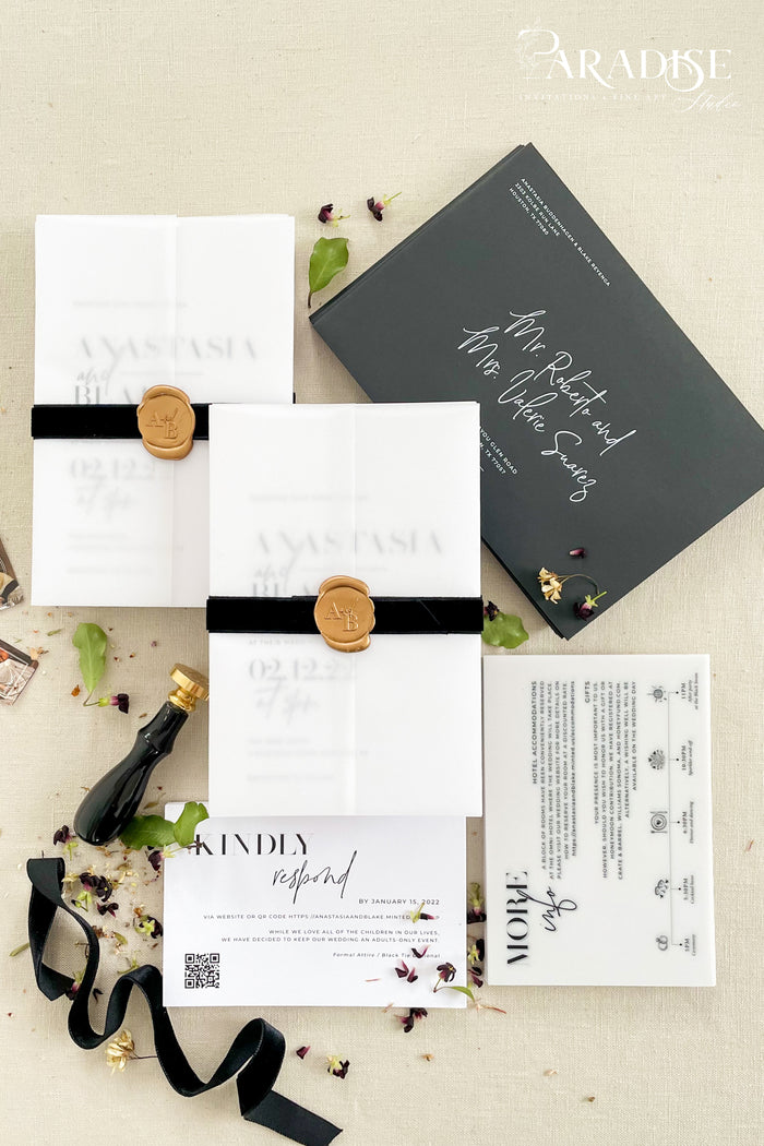 Olivia Black and White Wedding Invitation Sets