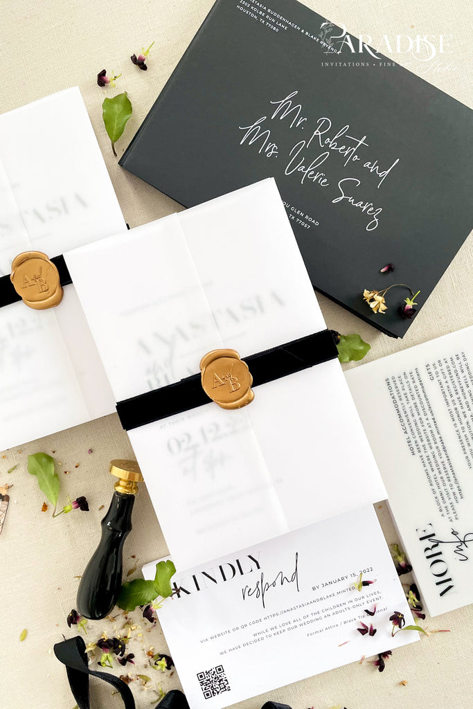 Olivia Black and White Wedding Invitation Sets