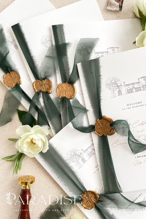 This wedding program features a beautifully hand-drawn sketch of your ceremony location, bringing meaning, storytelling, and personal charm to your celebration. Printed on premium cardstock and finished with a deep green ribbon and warm gold wax seal, it offers a refined balance of old-world elegance and modern minimalism. Perfect for estate weddings, outdoor ceremonies, and romantic fine-art themes, this program creates a memorable first impression for your guests.